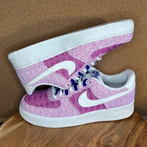 Nike
Air force 1
'woven together'
NWOT - Picture 3 of 12